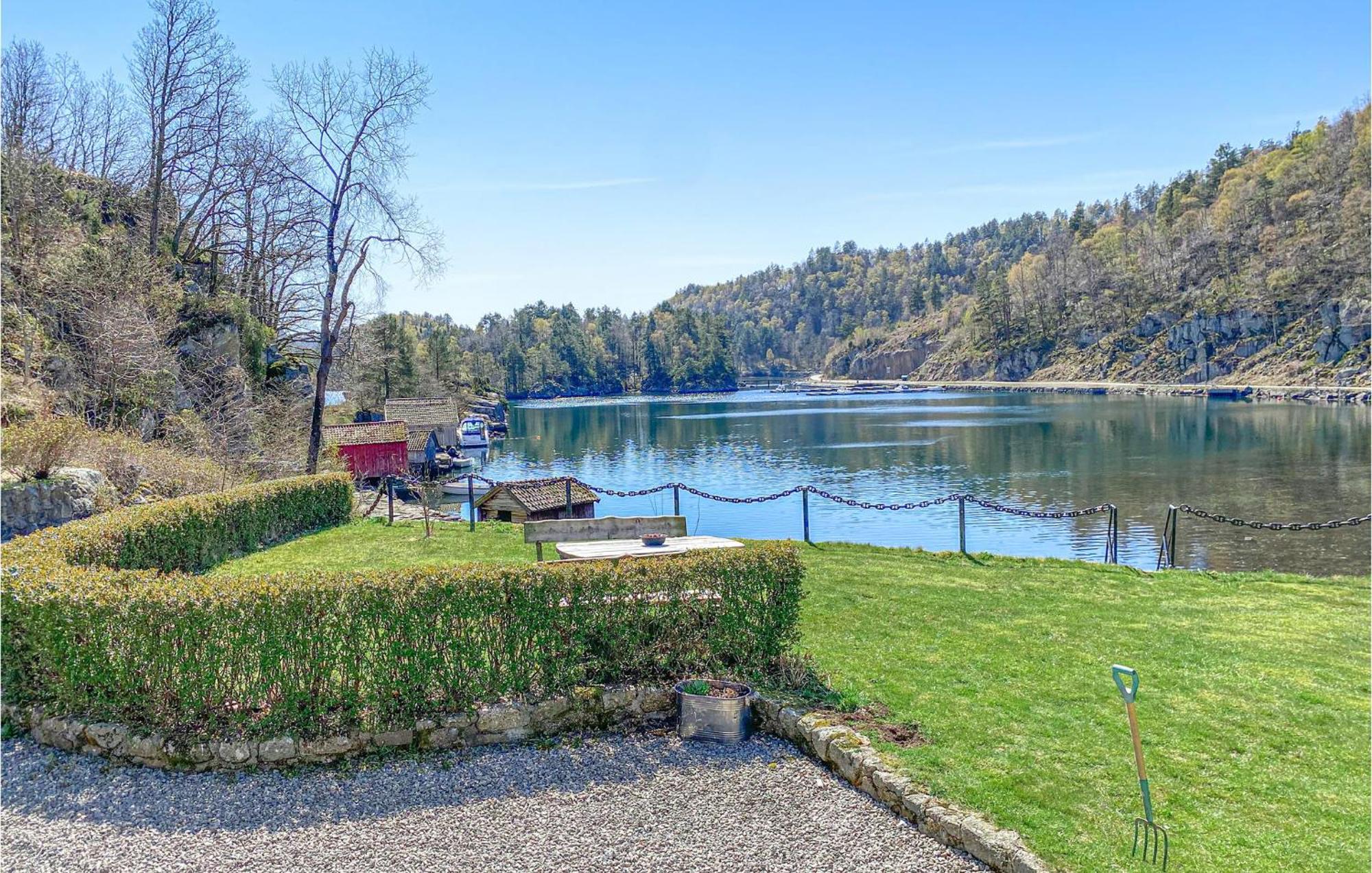 2 Bedroom Stunning Home In Lyngdal Exterior photo